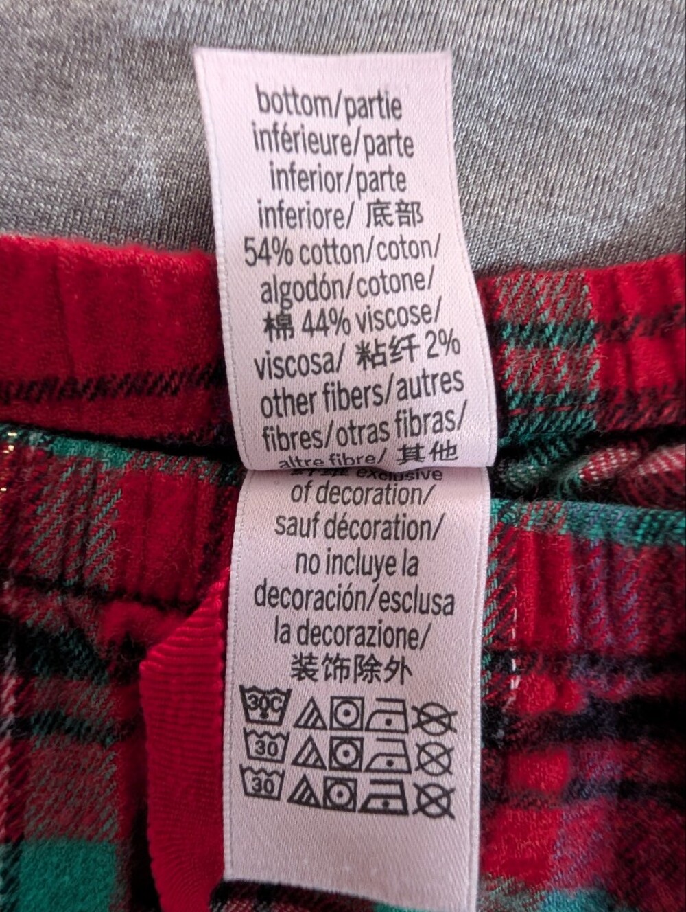 Victoria's Secret Red Plaid Short Pajama Set - Picture 14 of 14